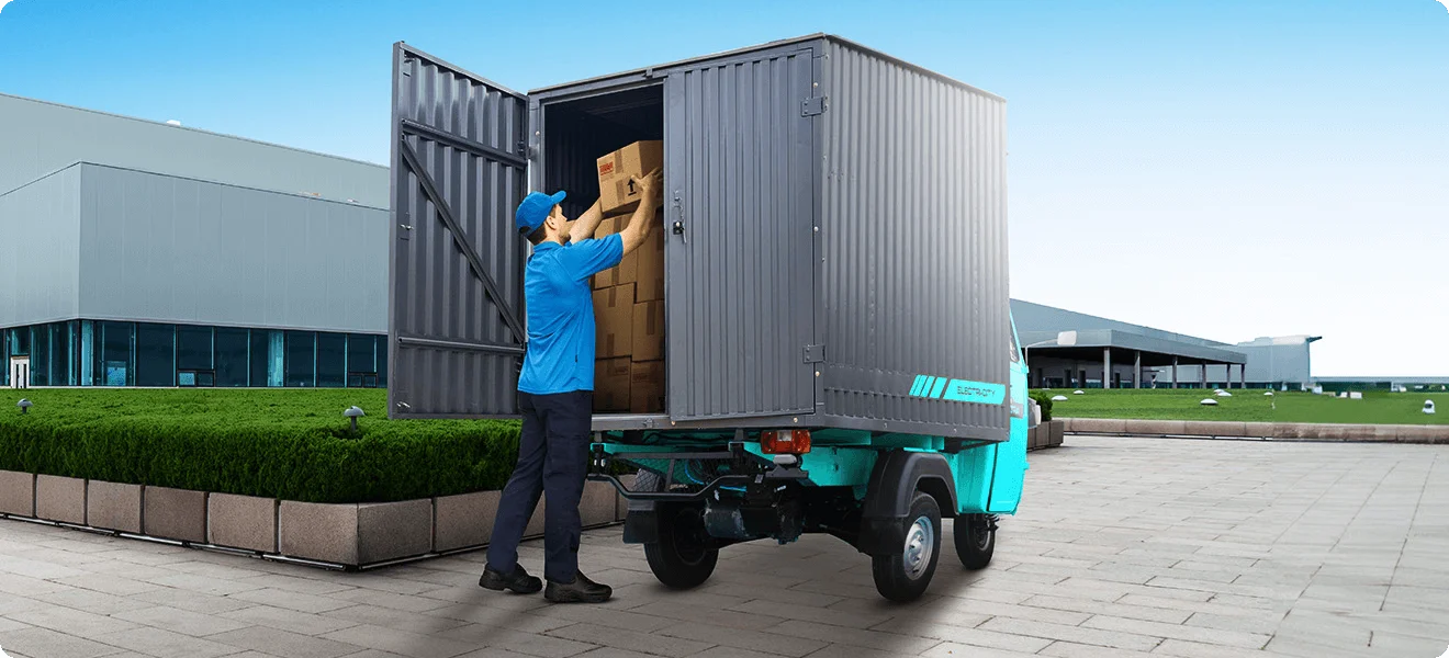 E-COMMERCE DELIVERYA volume capacity of 140 cu. ft (optional 170 cu. ft with dealer fitment on FB)